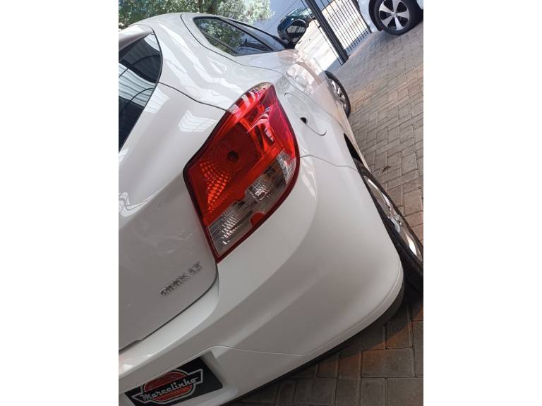 CHEVROLET - ONIX - 2013/2013 - Branca - R$ 41.900,00