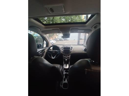 CHEVROLET - TRACKER - 2014/2014 - Prata - R$ 67.900,00