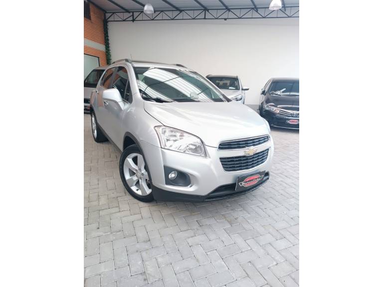 CHEVROLET - TRACKER - 2014/2014 - Prata - R$ 67.900,00