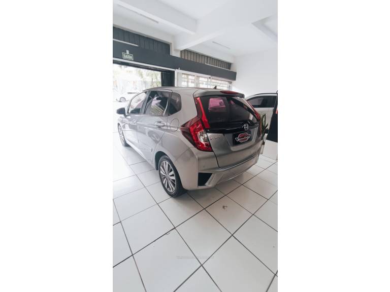 HONDA - FIT - 2015/2015 - Prata - R$ 63.900,00