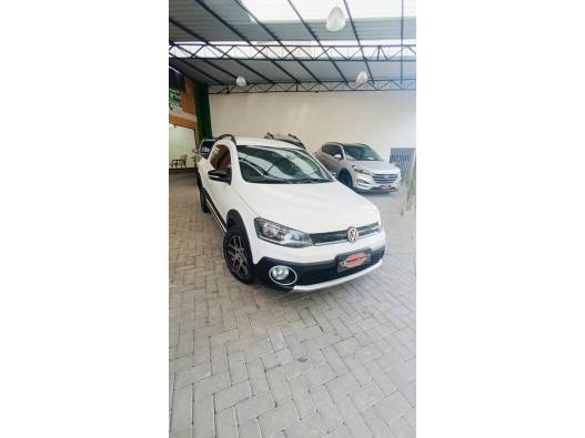 VOLKSWAGEN - SAVEIRO - 2016/2016 - Branca - R$ 71.900,00