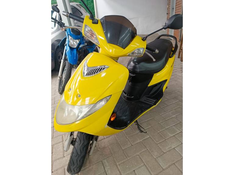 SUZUKI - BURGMAN - 2007/2007 - Amarela - R$ 6.900,00