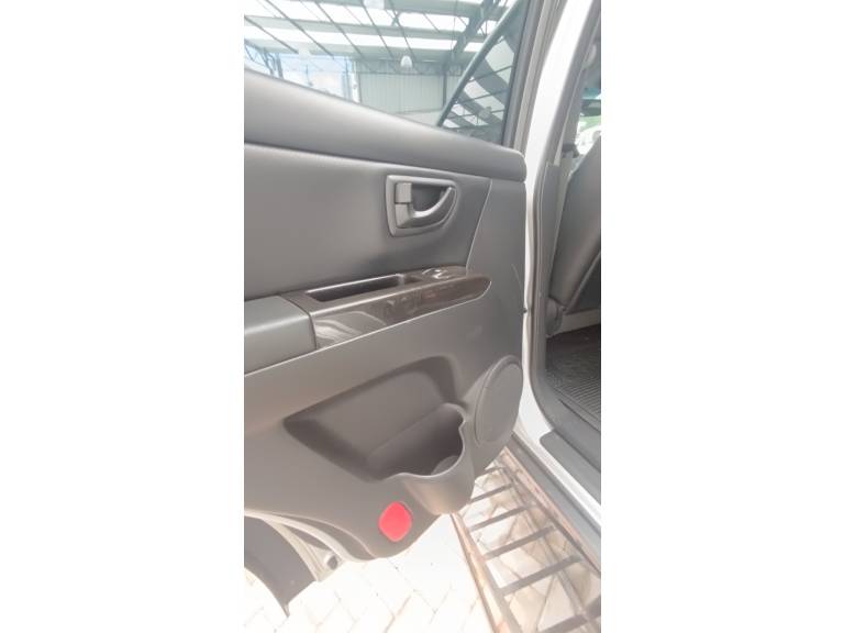 KIA MOTORS - SORENTO - 2009/2009 - Prata - R$ 49.900,00