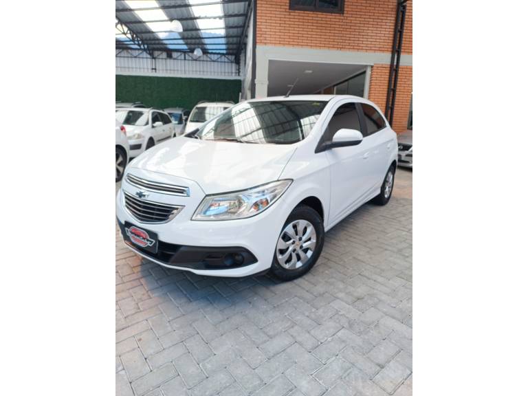 CHEVROLET - ONIX - 2013/2013 - Branca - R$ 41.900,00