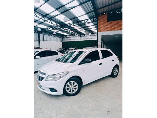 CHEVROLET - ONIX - 2018/2018 - Branca - R$ 52.900,00