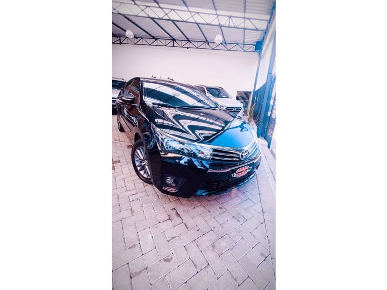 TOYOTA - COROLLA - 2016/2016 - Preta - R$ 83.900,00
