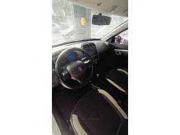 RENAULT - KWID - 2021/2021 - Branca - R$ 46.900,00