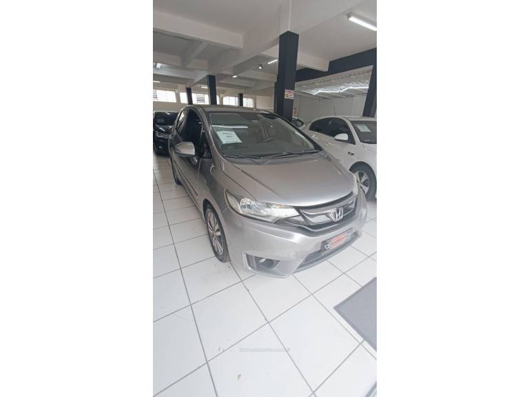 HONDA - FIT - 2015/2015 - Prata - R$ 63.900,00