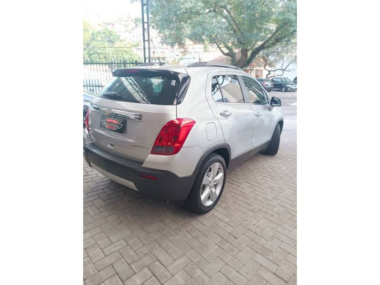 CHEVROLET - TRACKER - 2014/2014 - Prata - R$ 67.900,00