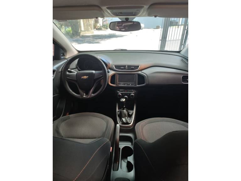 CHEVROLET - ONIX - 2013/2013 - Branca - R$ 41.900,00