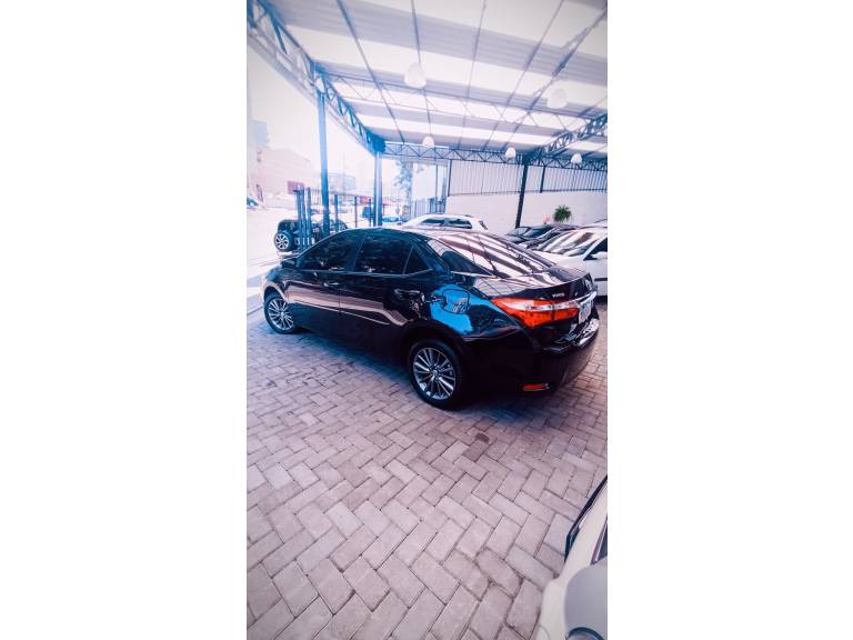 TOYOTA - COROLLA - 2016/2016 - Preta - R$ 83.900,00