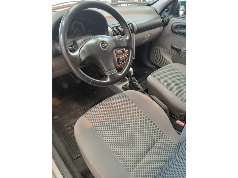 CHEVROLET - CLASSIC - 2009/2010 - Bege - R$ 22.900,00