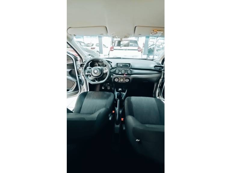 FIAT - ARGO - 2022/2022 - Prata - R$ 62.900,00