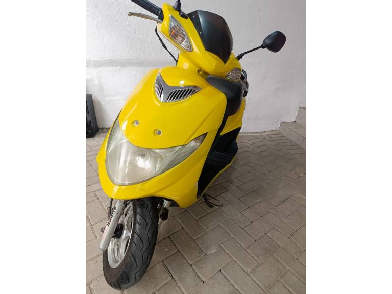SUZUKI - BURGMAN - 2007/2007 - Amarela - R$ 6.900,00