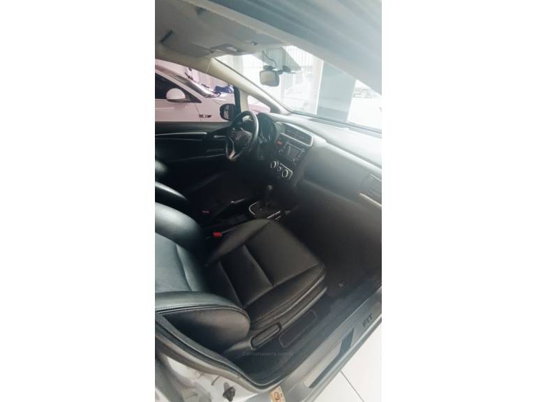 HONDA - FIT - 2015/2015 - Prata - R$ 63.900,00