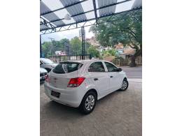 CHEVROLET - ONIX - 2018/2018 - Branca - R$ 52.900,00