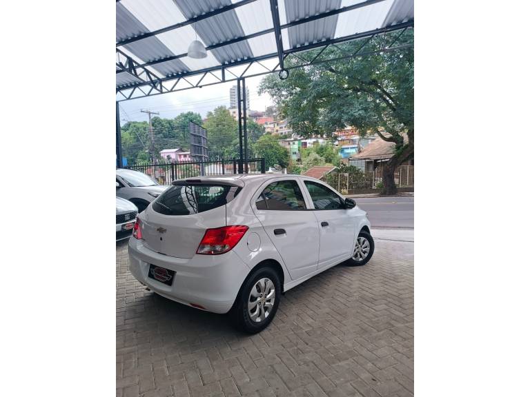 CHEVROLET - ONIX - 2018/2018 - Branca - R$ 52.900,00