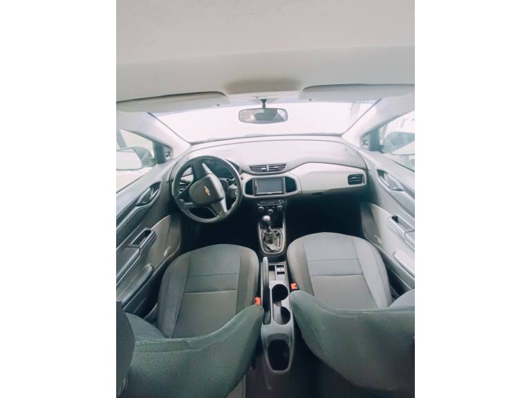 CHEVROLET - ONIX - 2018/2018 - Branca - R$ 52.900,00