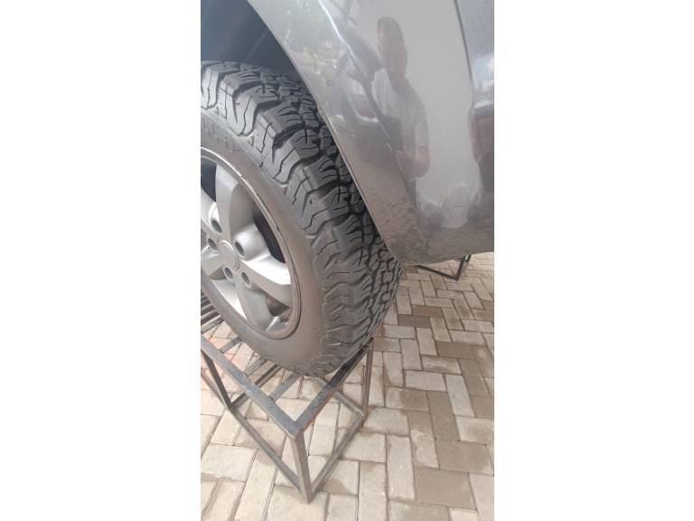 KIA MOTORS - SORENTO - 2009/2009 - Prata - R$ 49.900,00